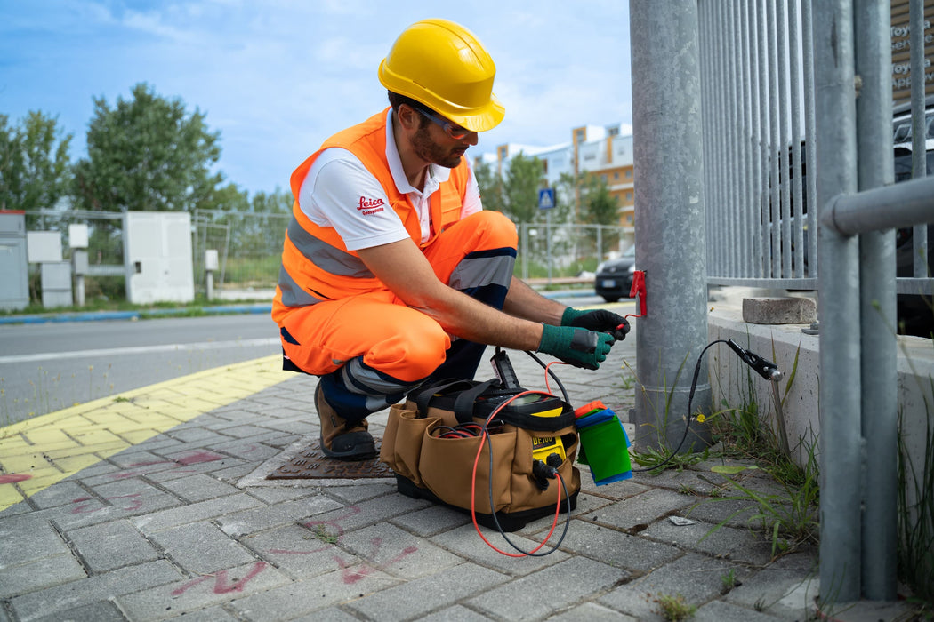 Leica DT100 - Cable and Pipe Precision Locator
